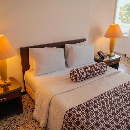 Hotel Tequendama Inn Estacion Buenaventura Bagian luar foto