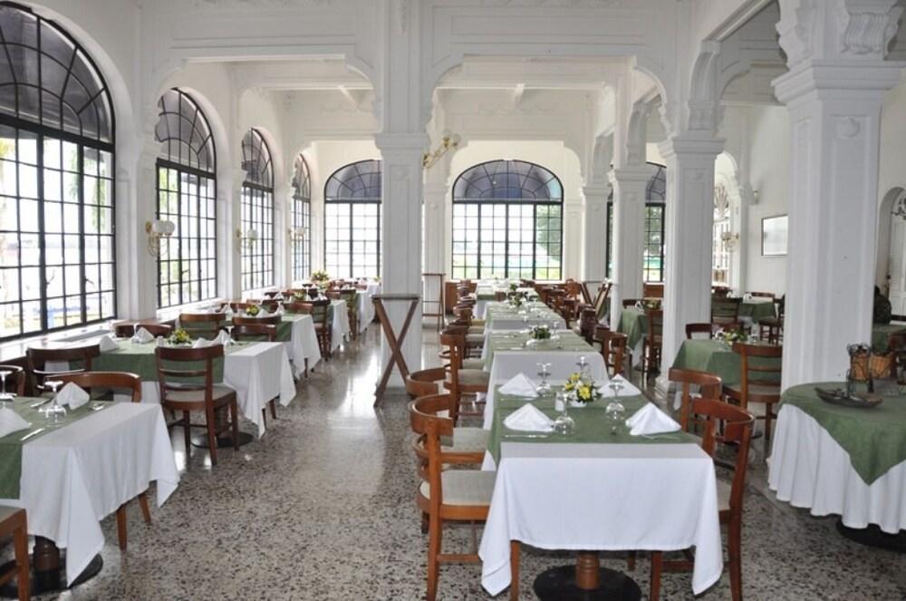 Hotel Tequendama Inn Estacion Buenaventura Bagian luar foto