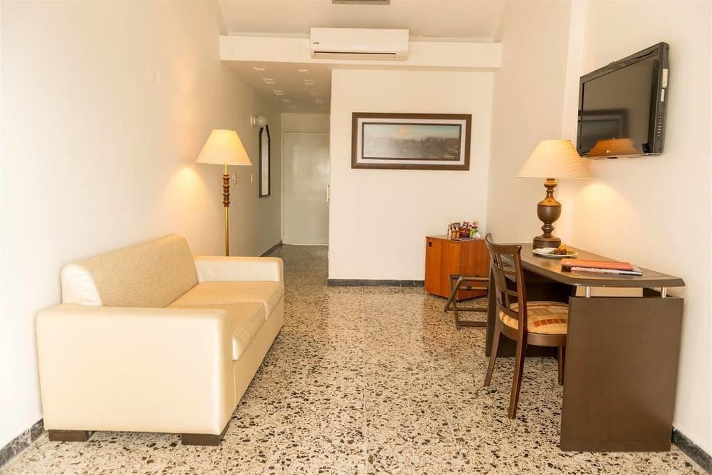 Hotel Tequendama Inn Estacion Buenaventura Bagian luar foto