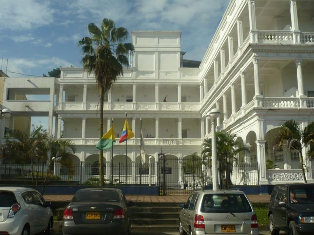 Hotel Tequendama Inn Estacion Buenaventura Bagian luar foto